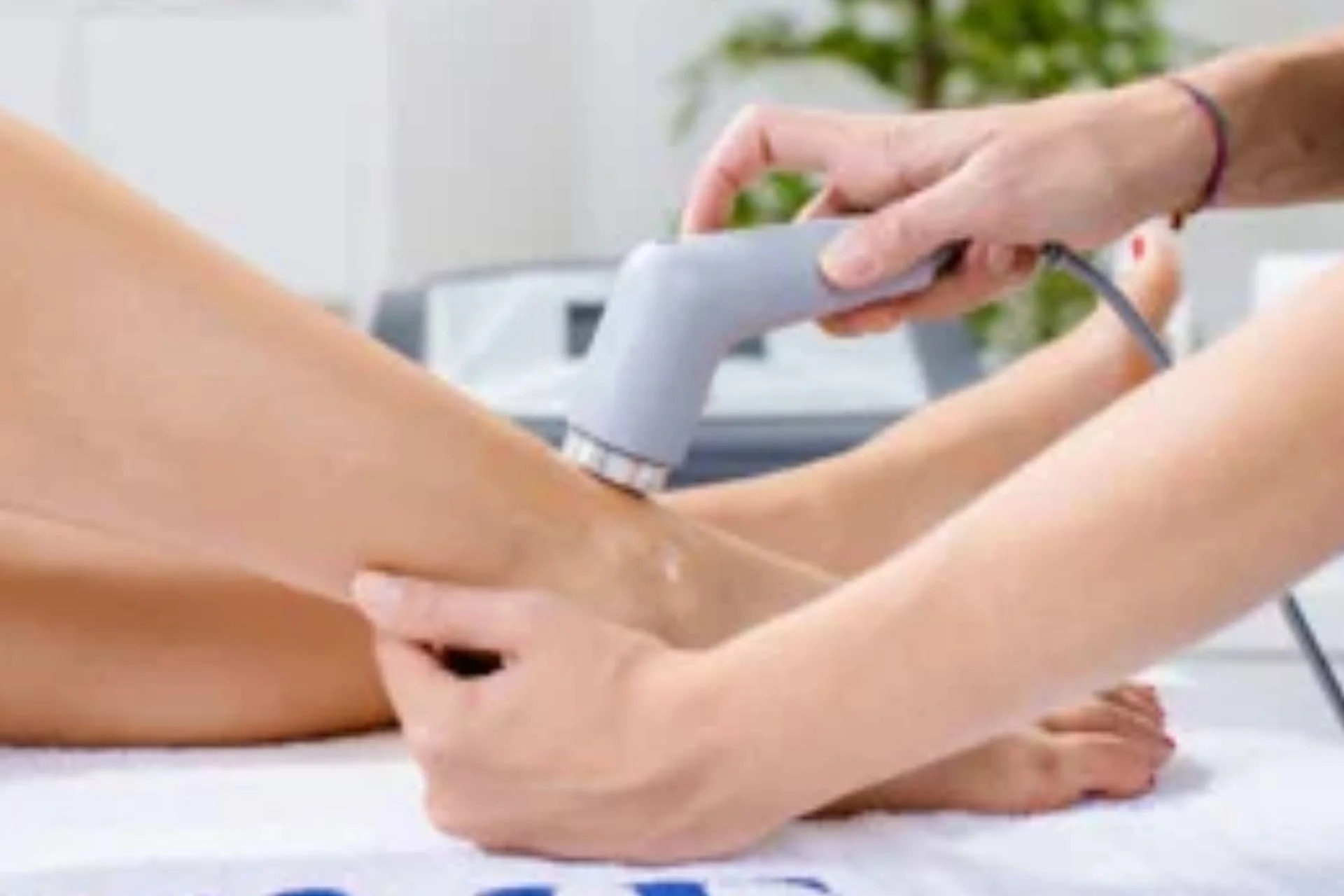 Aparat do terapii ultradźwiękowej EME Ultrasonic 1500 z dwiema rękojeściami